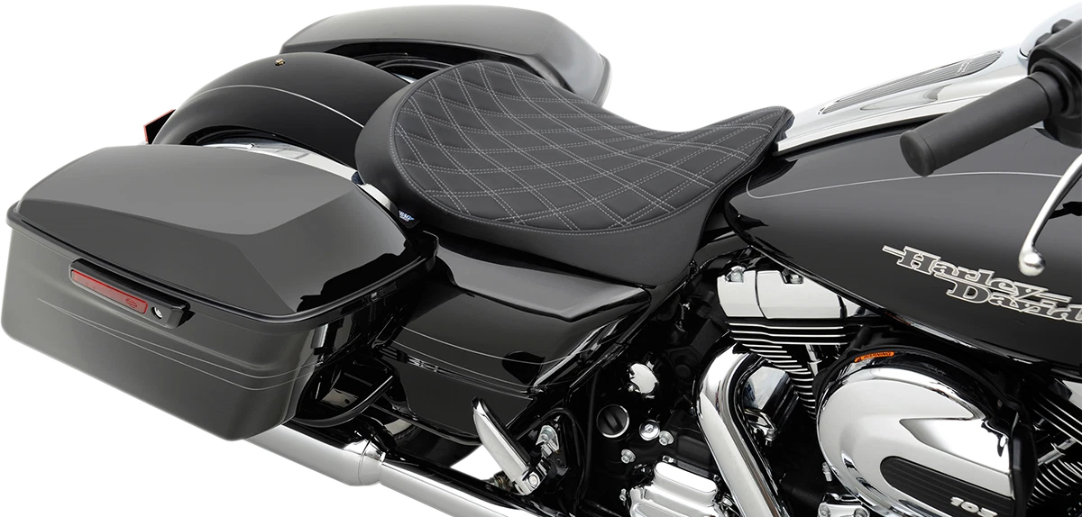 Low Solo Seat for Harley FL (Drag Specialties) - Double Diamond, Silver Stitch
