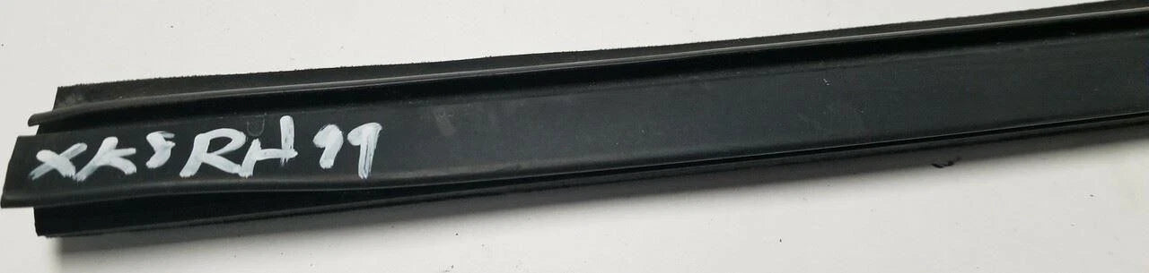 Front Right Door Window Molding Seal for Jaguar XK8 XKR (1997–2006) OEM
