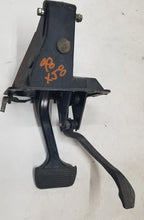 Brake Fuel Pedal Assembly for Jaguar XJ8 XJR VDP (1998) MNA5372BB