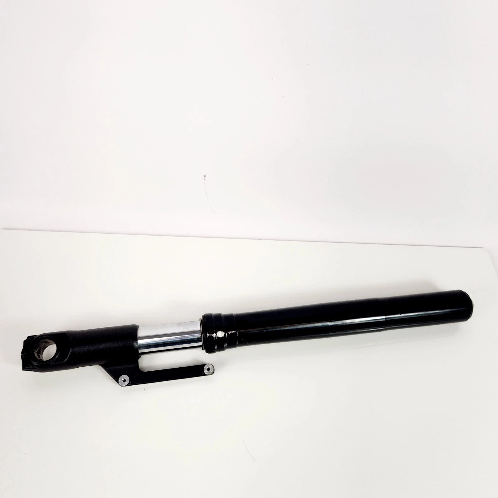 Right Side Inverted 43mm Fork for Harley Sportster S (2021–2024)