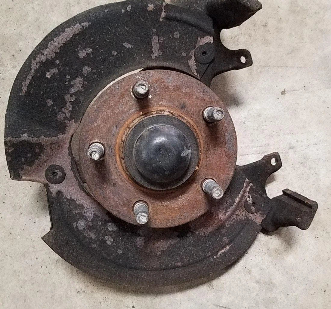 Front Spindle Hub Assembly LH for Thunderbird Cougar (1989–1992)