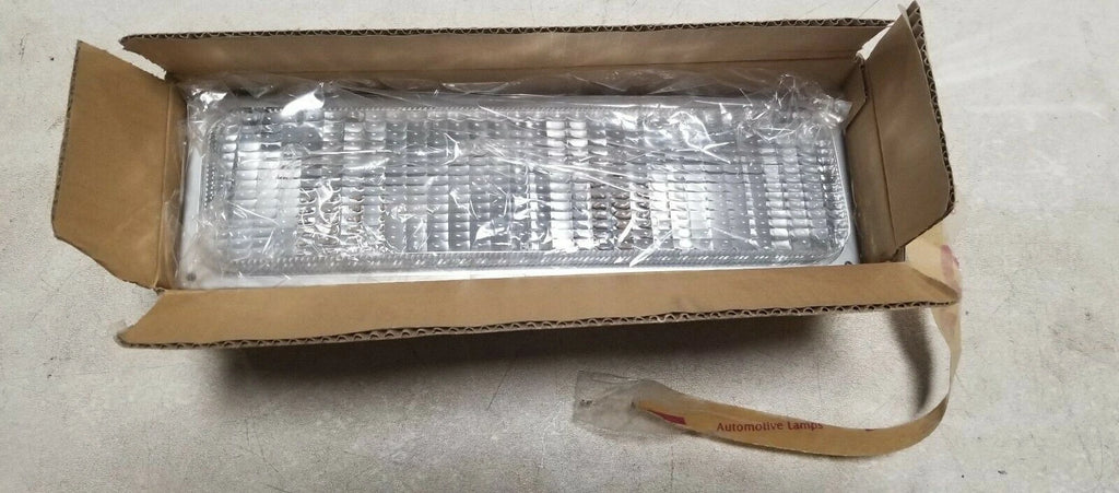 Turn Signal Parking Light Assembly for Blazer (1992–1993) TYC 12-1412-01