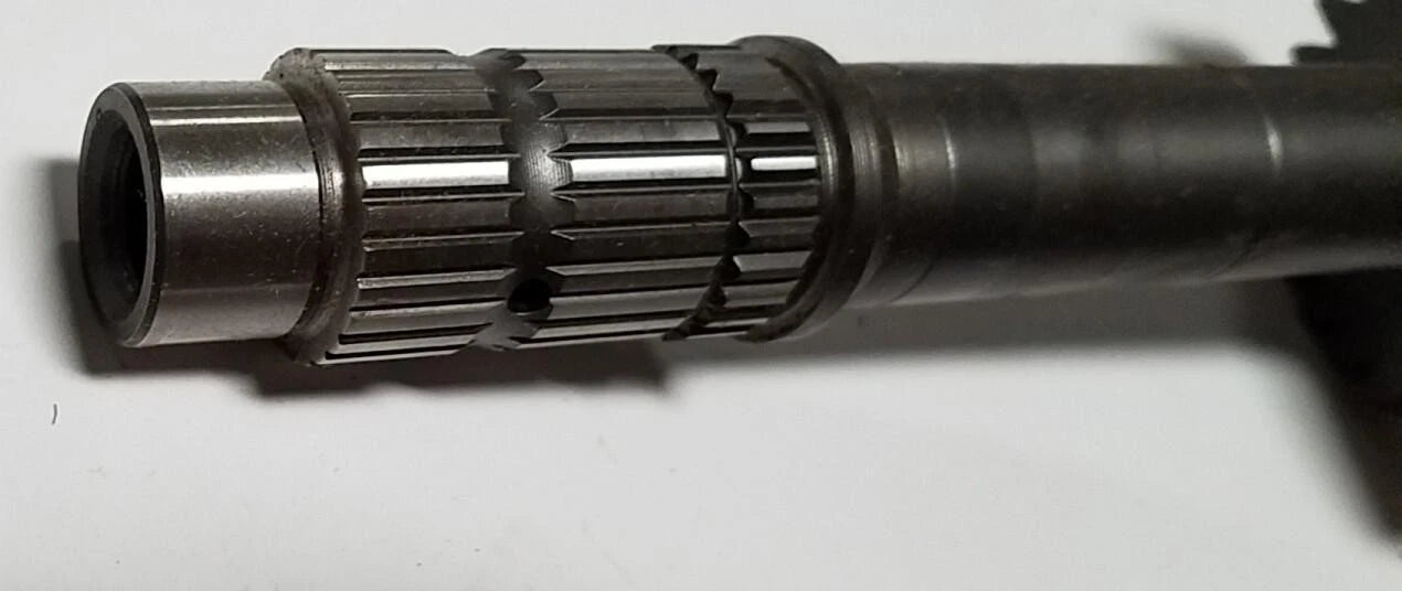5th Gear Transmission Shaft for Ford (E43Z-7061-B, E43Z7061B)