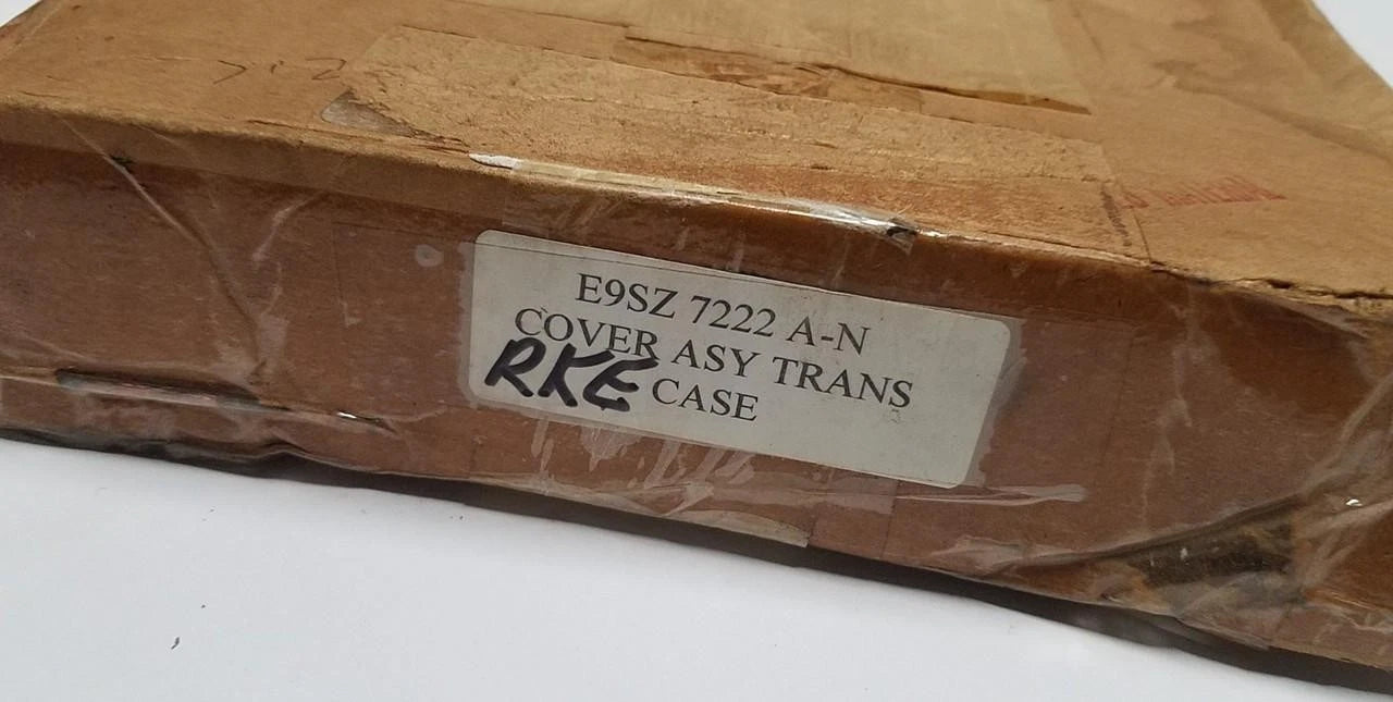 M5R2 RKE Transmission NOS Cover for Thunderbird SC (1989–1995) E9SZ-7222-A