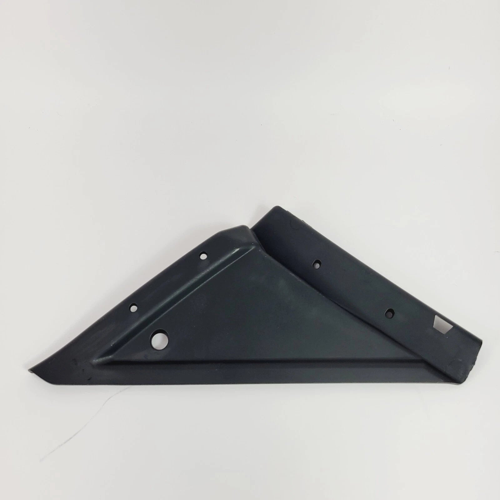 Retainer Splash Guard LH for Polaris Slingshot (2015–2024) 5453038