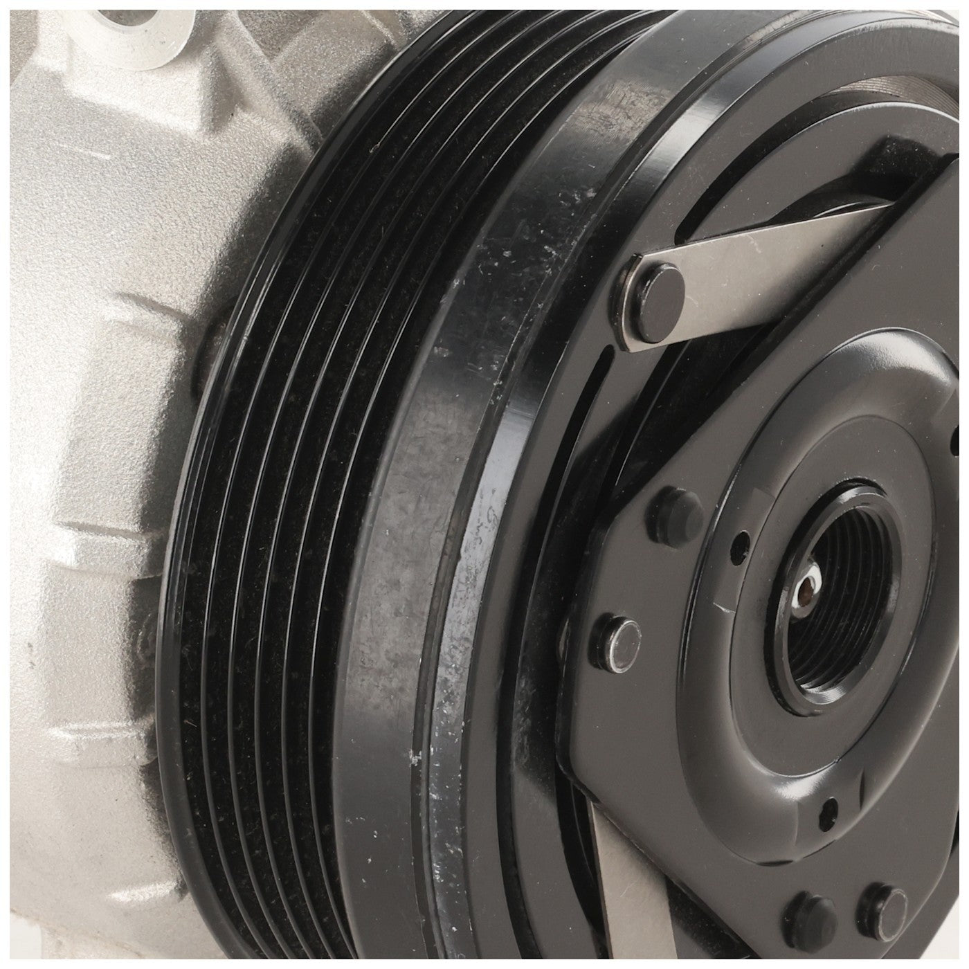 A/C Compressor with Clutch for Chevy Astro, GMC Safari (1996–2005)