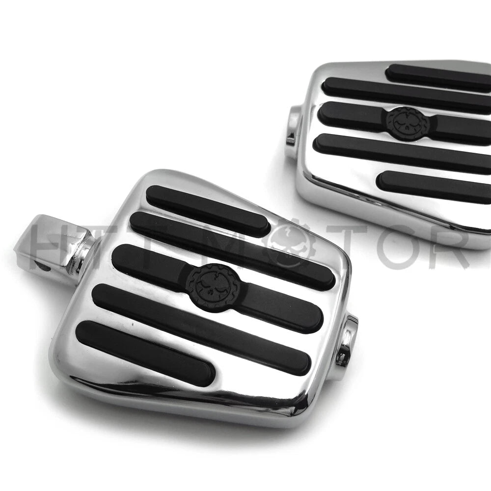 Skull Footpegs for Kawasaki Vulcan, Suzuki Boulevard, Yamaha V-Star (2)