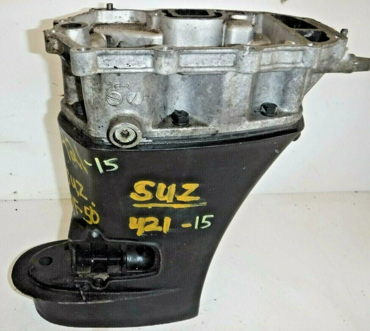 Drive Shaft Housing & Oil Pan for Suzuki (1987–1987) 52111-87J01-0EP 11500-87J04-019
