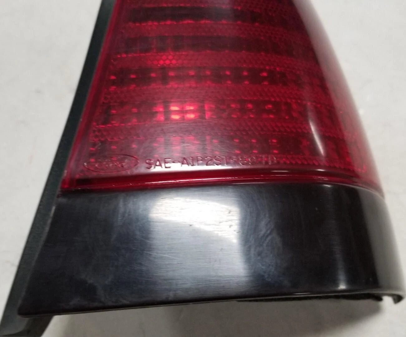 Passenger Side Corner Brake Tail Light for Ford Thunderbird (1989–1991)