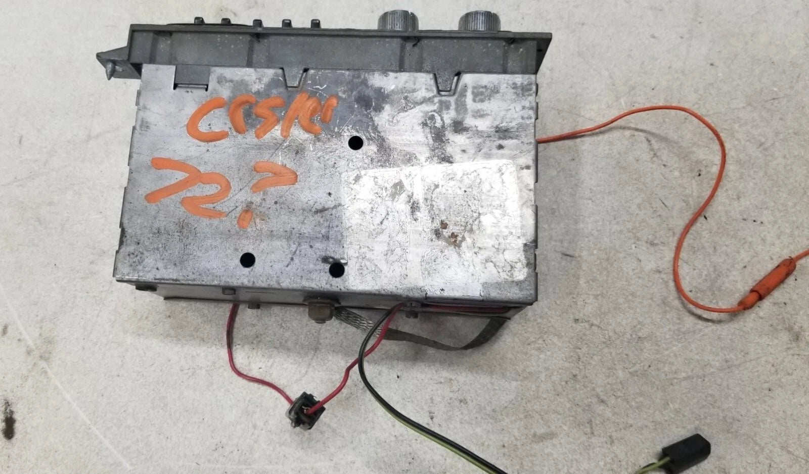 Chrysler Motorola Mark III AM FM Car Radio OEM for Chrysler (1970–1974)
