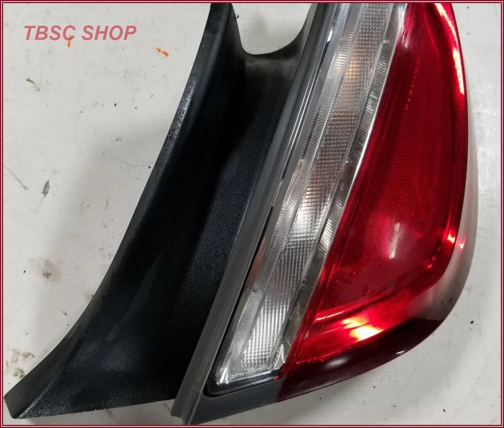 Right Passenger Brake Taillight for Lincoln MKS (2009–2012) AA53-13B504