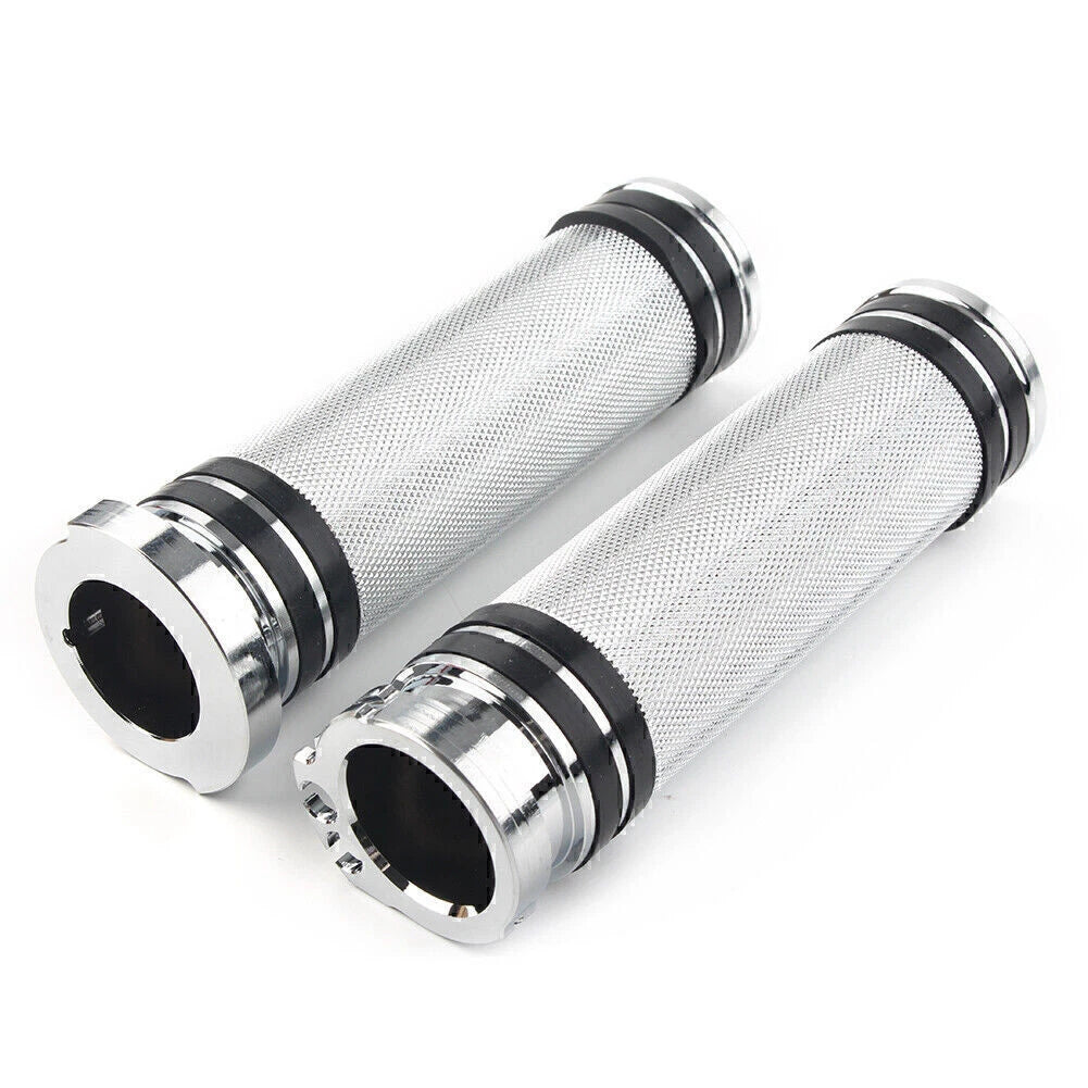 Handlebar Hand Grips for Harley Sportster Dyna Softail Touring V-Rod (2000–2023) Chrome