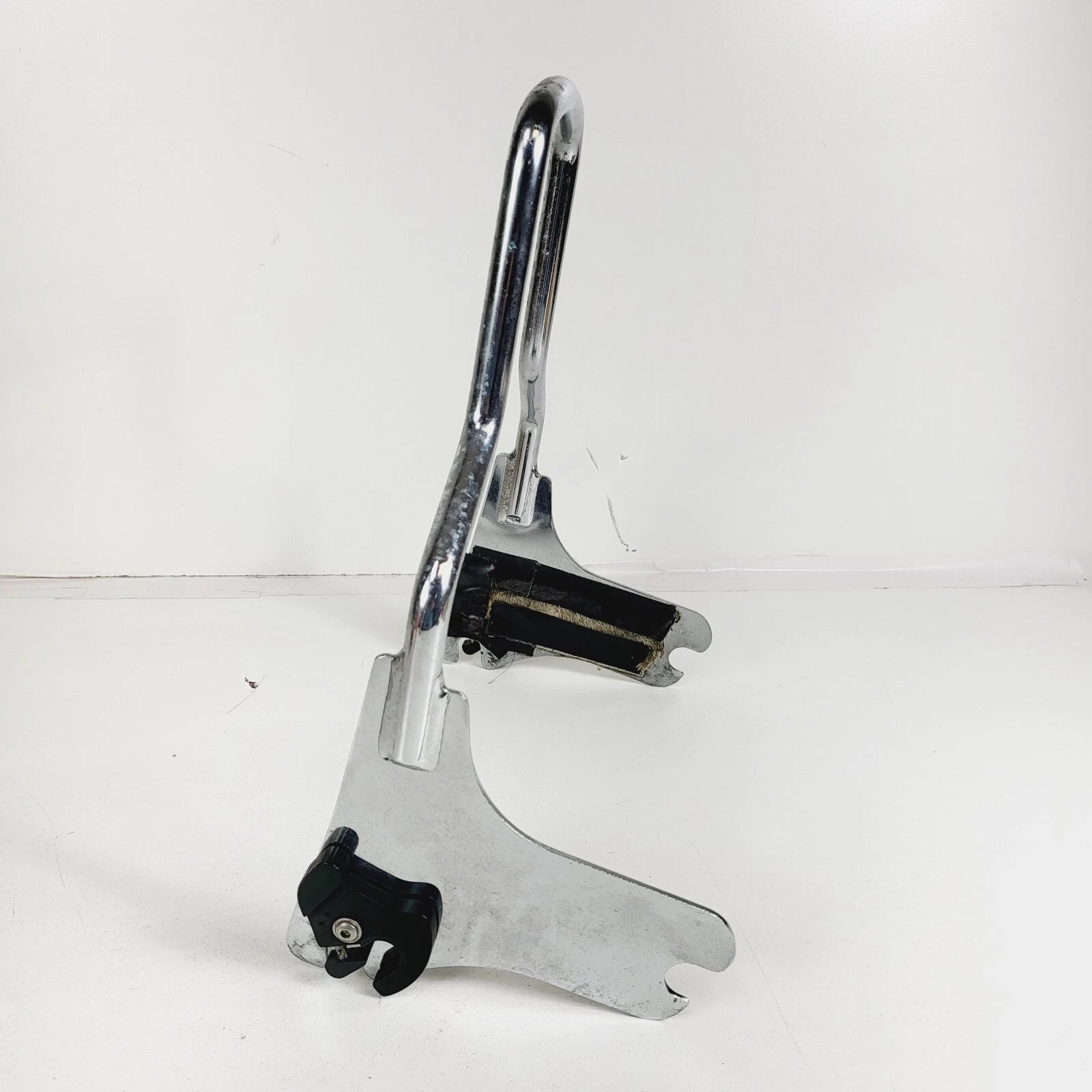 Chrome Detachables Sissy Bar Upright Backrest for Harley Davidson Touring (1997–2008)