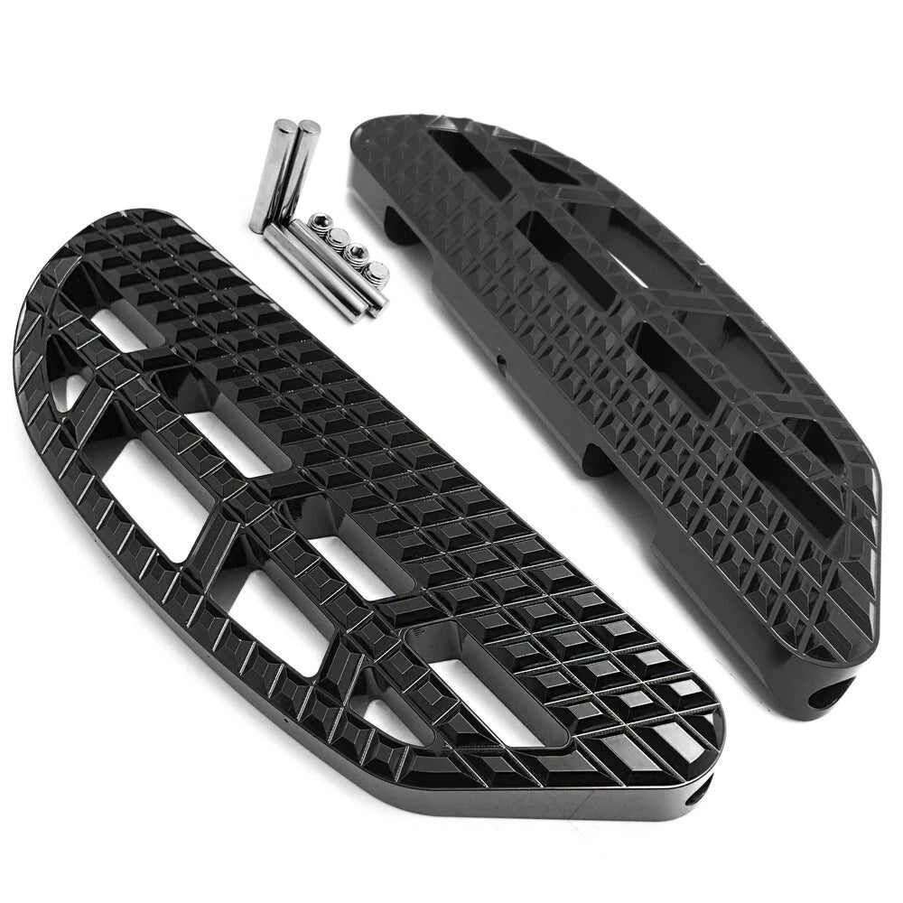 Dominator Passenger Footboard Kit for Harley Dyna Fat Bob Wide Glide (2006–2019)