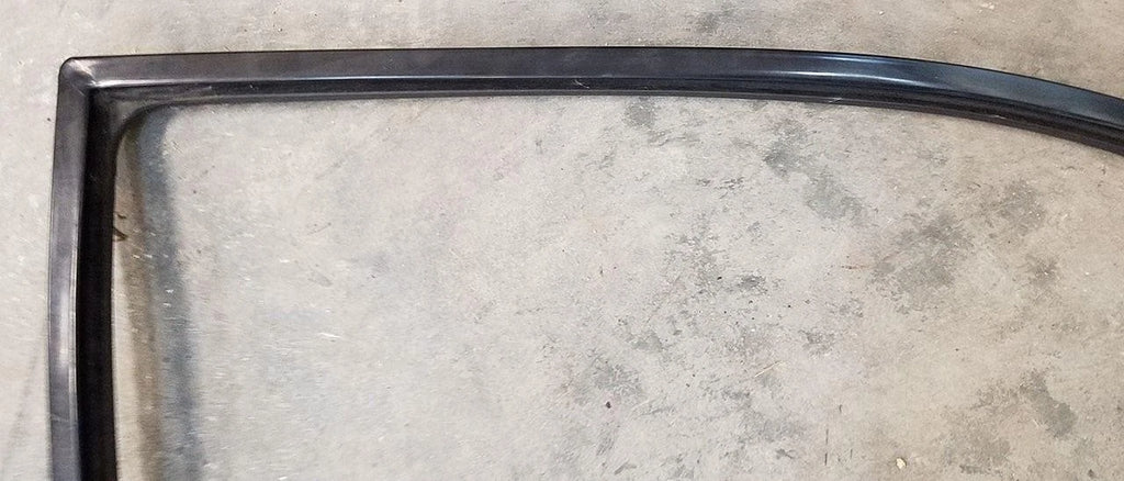Upper Door Glass Window Molding RH for Thunderbird Cougar (1991–1997)