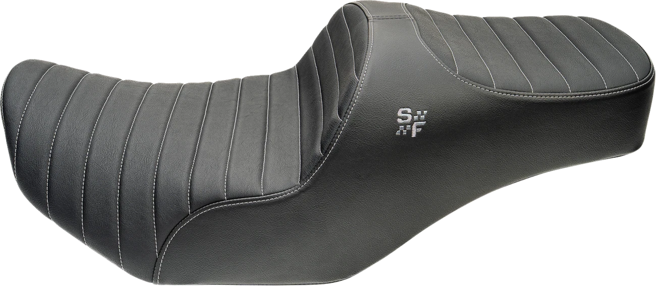 Chariot Seat for Harley FLH/FLT (2009–2023) - Silver Classic Stitch