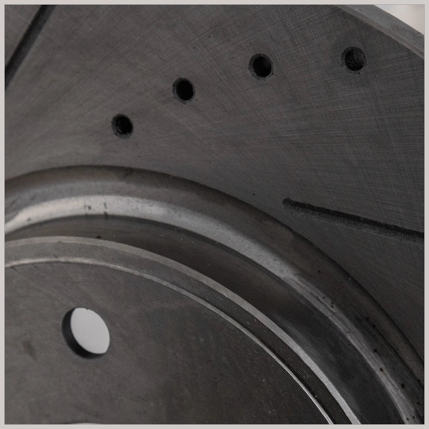 Rear Brake Disc Rotors and Pads Kit for VW Dodge Grand Caravan (2012)