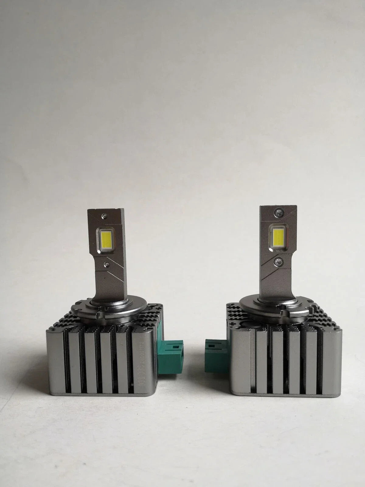 2 x D3R/D3S HID to LED Headlight Bulbs for Cars (2006–2023)