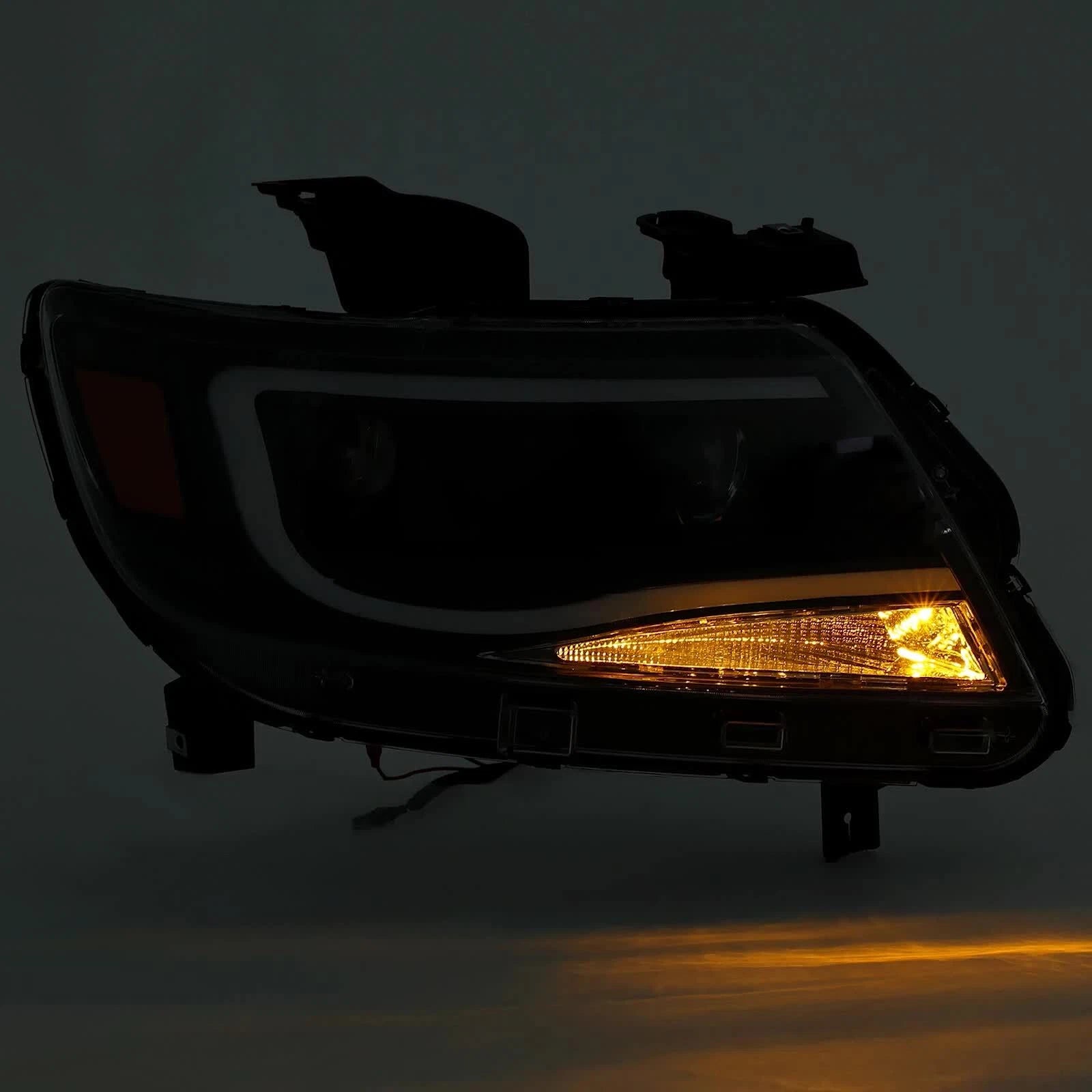 LED DRL Dual Projector Headlights for Chevy Colorado (2015–2022)