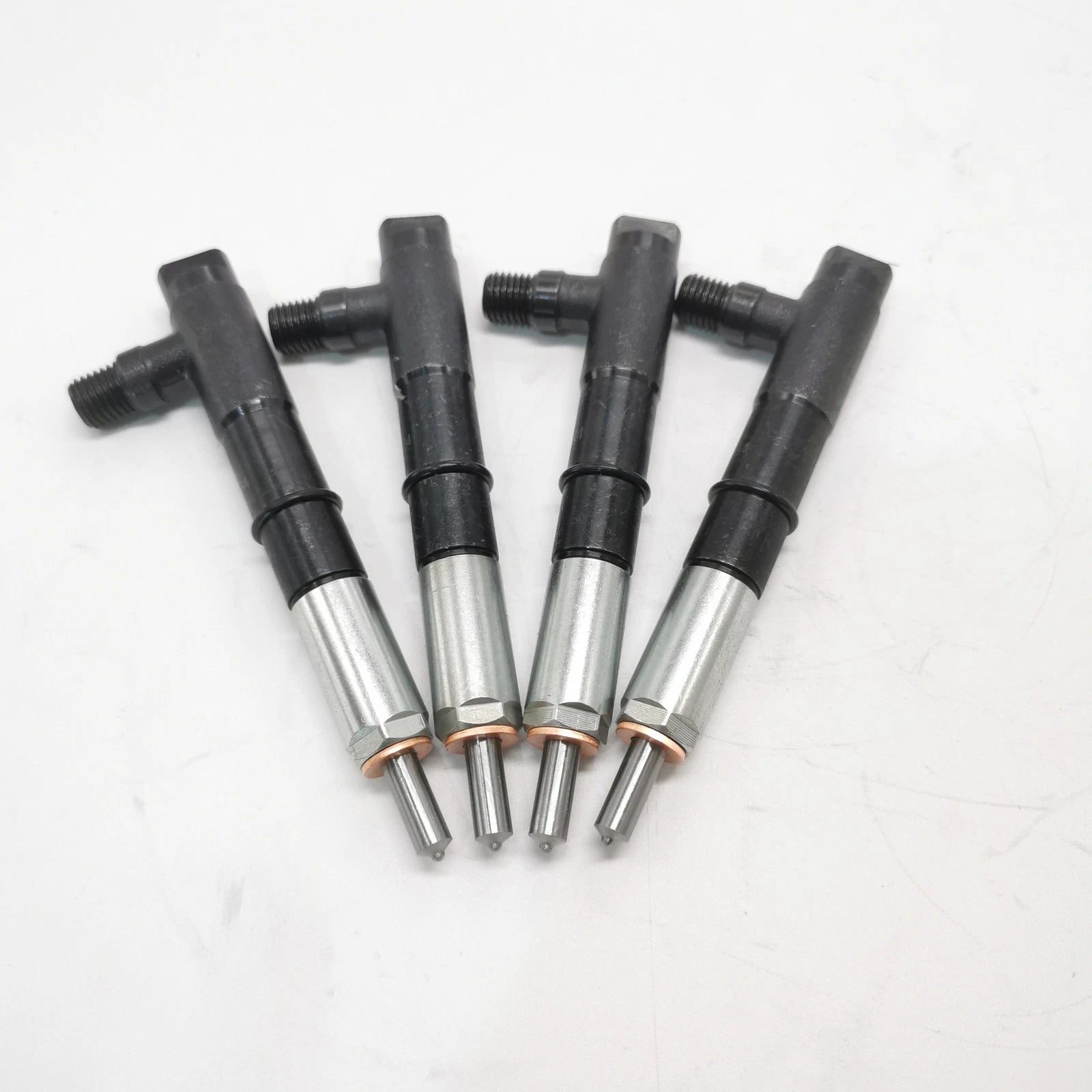 4X Fuel Injector 6680776 1C050-53004 for Bobcat A300 S220 S250 S300 T250
