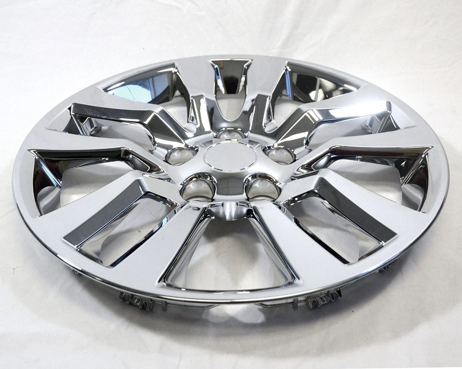 Chrome Wheel Covers Snap On Full Rim Hub Caps for Nissan Altima (2013–2018)