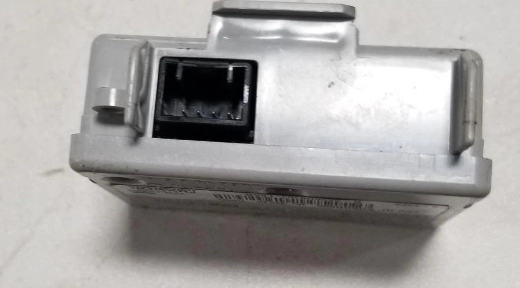 Keyless Entry Remote Receiver for Chevrolet Malibu HHR Aura (2008) GM 25824324