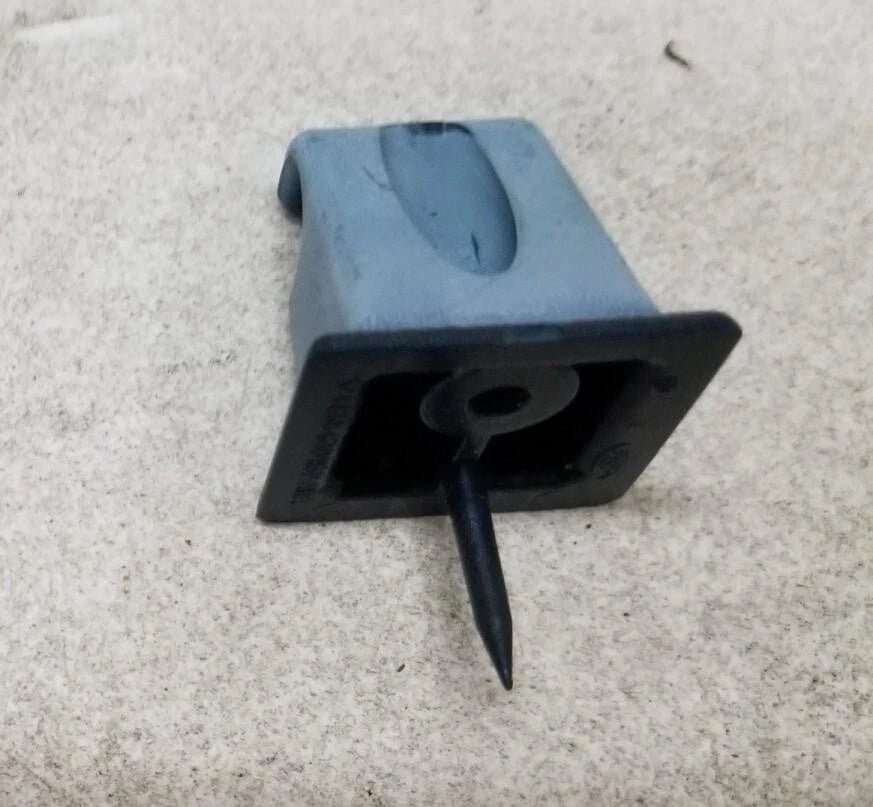 Sun Visor Clip for Ford Thunderbird Cougar (1985–1988) - Blue