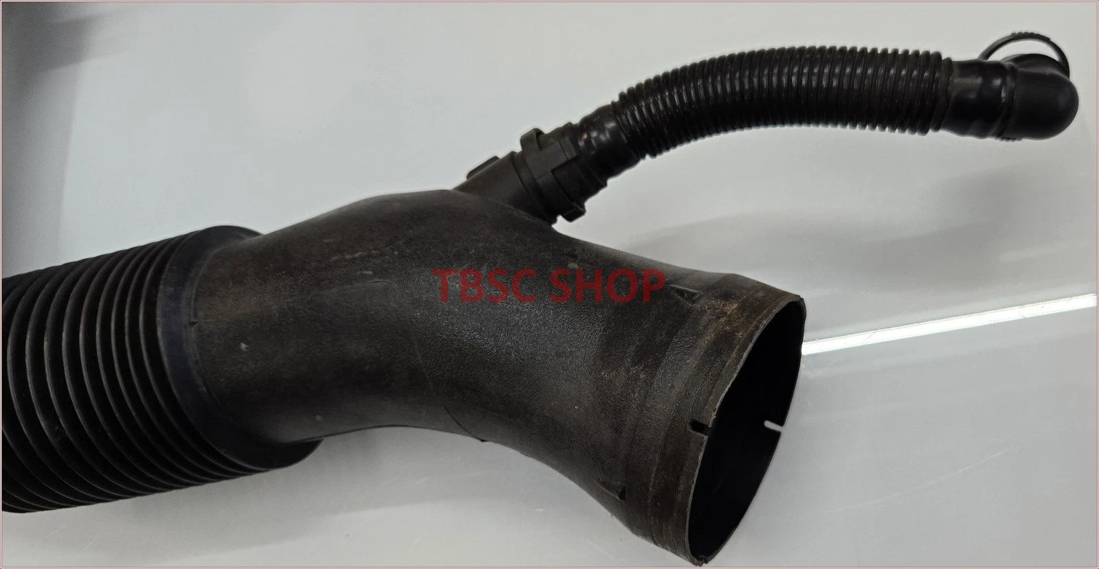 Air Intake Tube for Jaguar XJ8 VDP 4.0L V8 (1999–2003) NNE3555BC