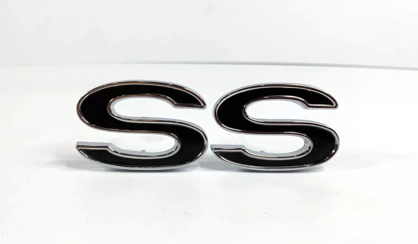 Fender Emblem Chrome Black Replacement for 1969–1972 Chevrolet El Camino