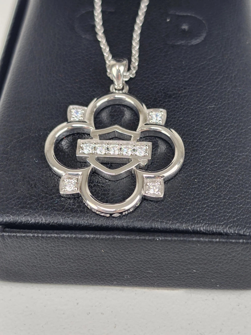 Bling Clover Necklace for Harley-Davidson (HDN0431-16ADJ)