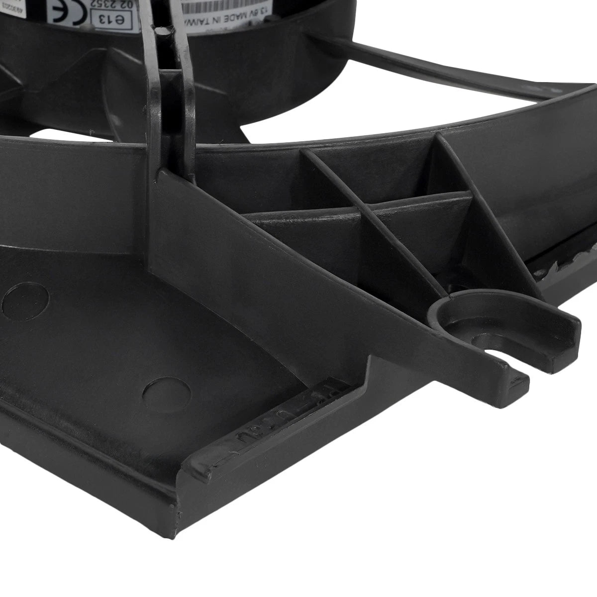 AC Condenser Cooling Fan Shroud Assembly for Hyundai Accent (2001–2005) HY3113104