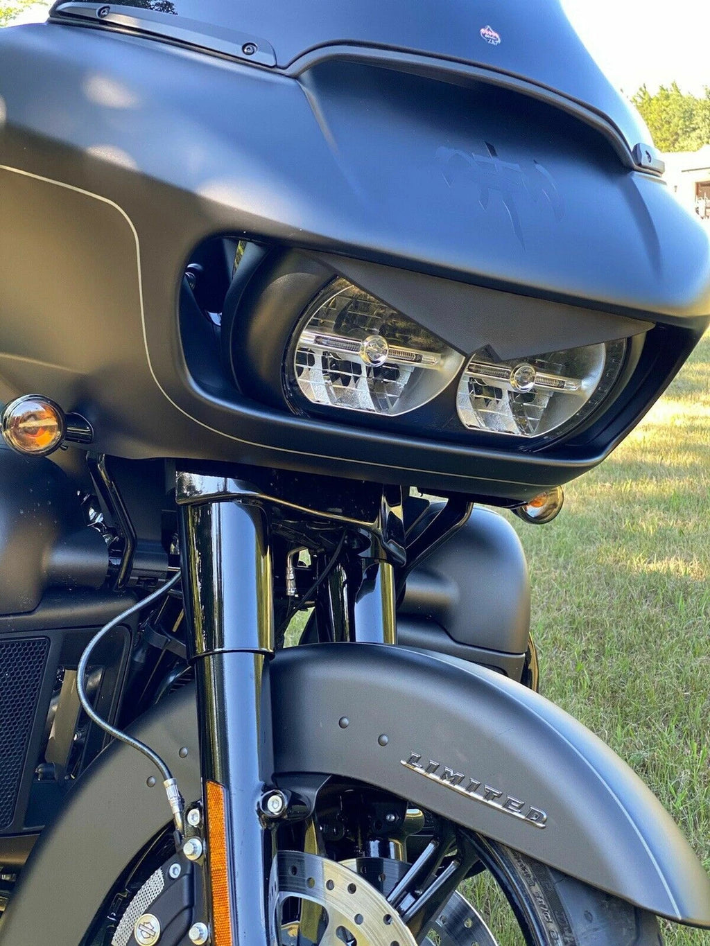 Headlight Eyelid Trim Bezel for Harley Road Glide FLTRU (2015–2023)