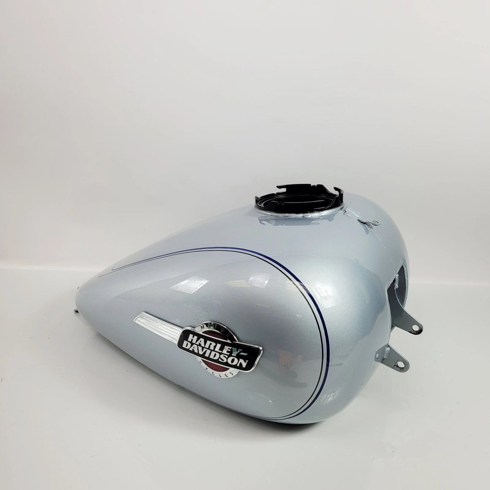 Gas Tank for Harley-Davidson Tri Glide Ultra (2023) - Atlas Silver Metallic