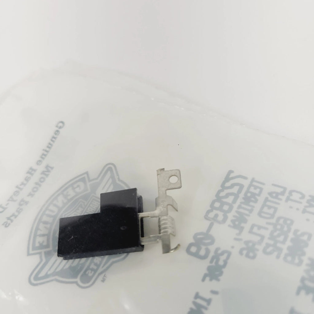 OEM Horn Female Flag Wiring Terminals for Harley-Davidson Road King (2009–2023)