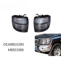 2 x front corner lights and turn signals for Mitsubishi Pajero V33 (1999–2006)