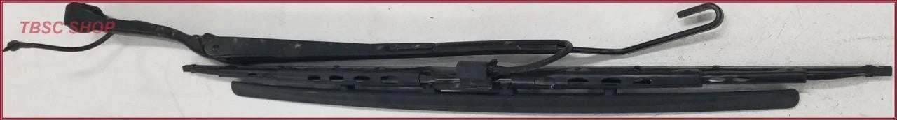 Set of 2 Windshield Wiper Arms for Jaguar XJ8 VDP (2004–2009)