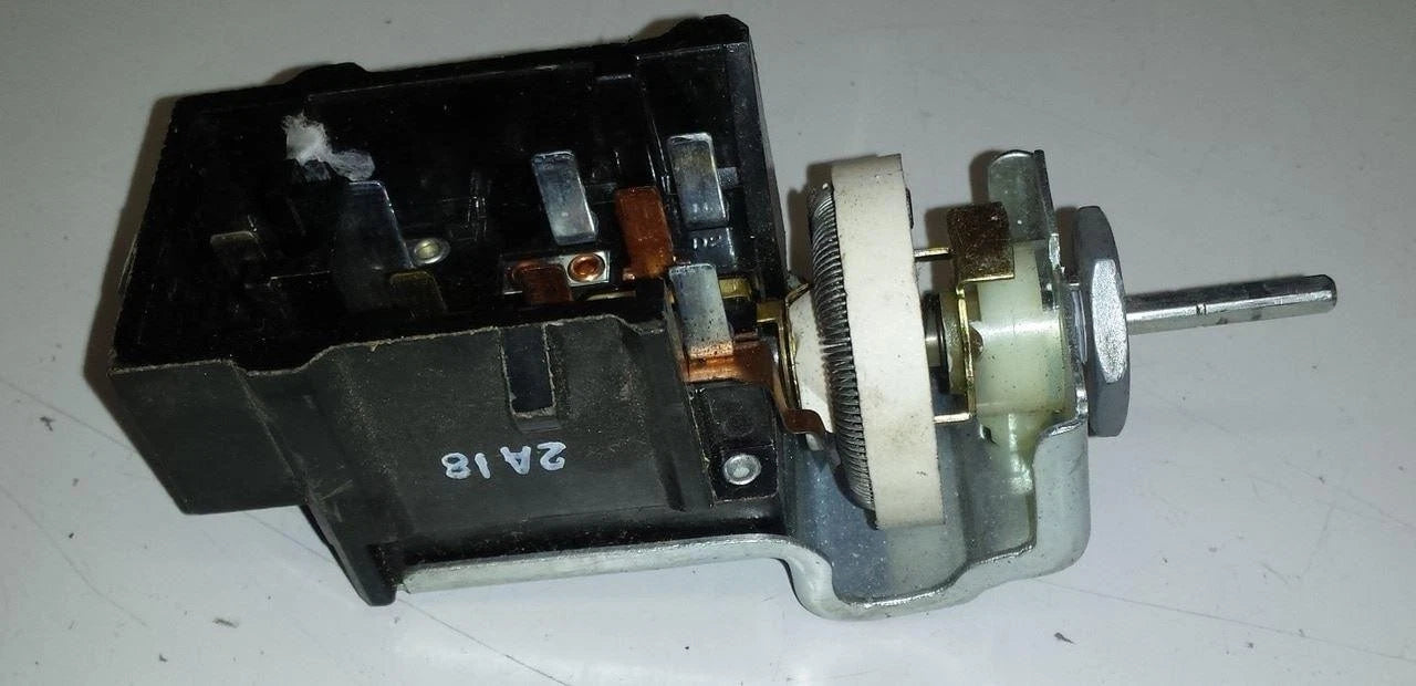 Headlight Switch for Thunderbird Cougar (1989–1993) E9SB-11654-AB