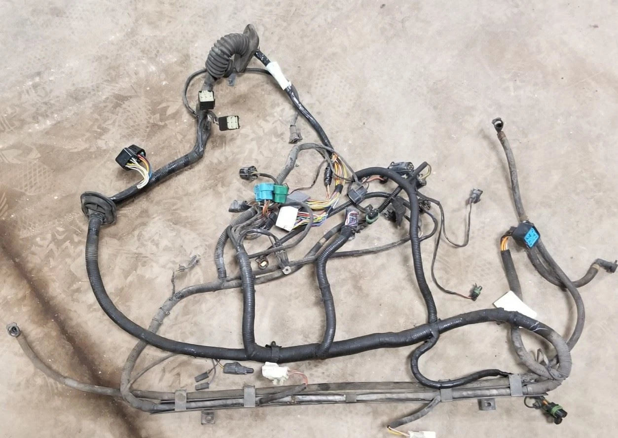 Left Driver Side Headlight Wire Harness for Jaguar XK8 XKR (1997–2000)