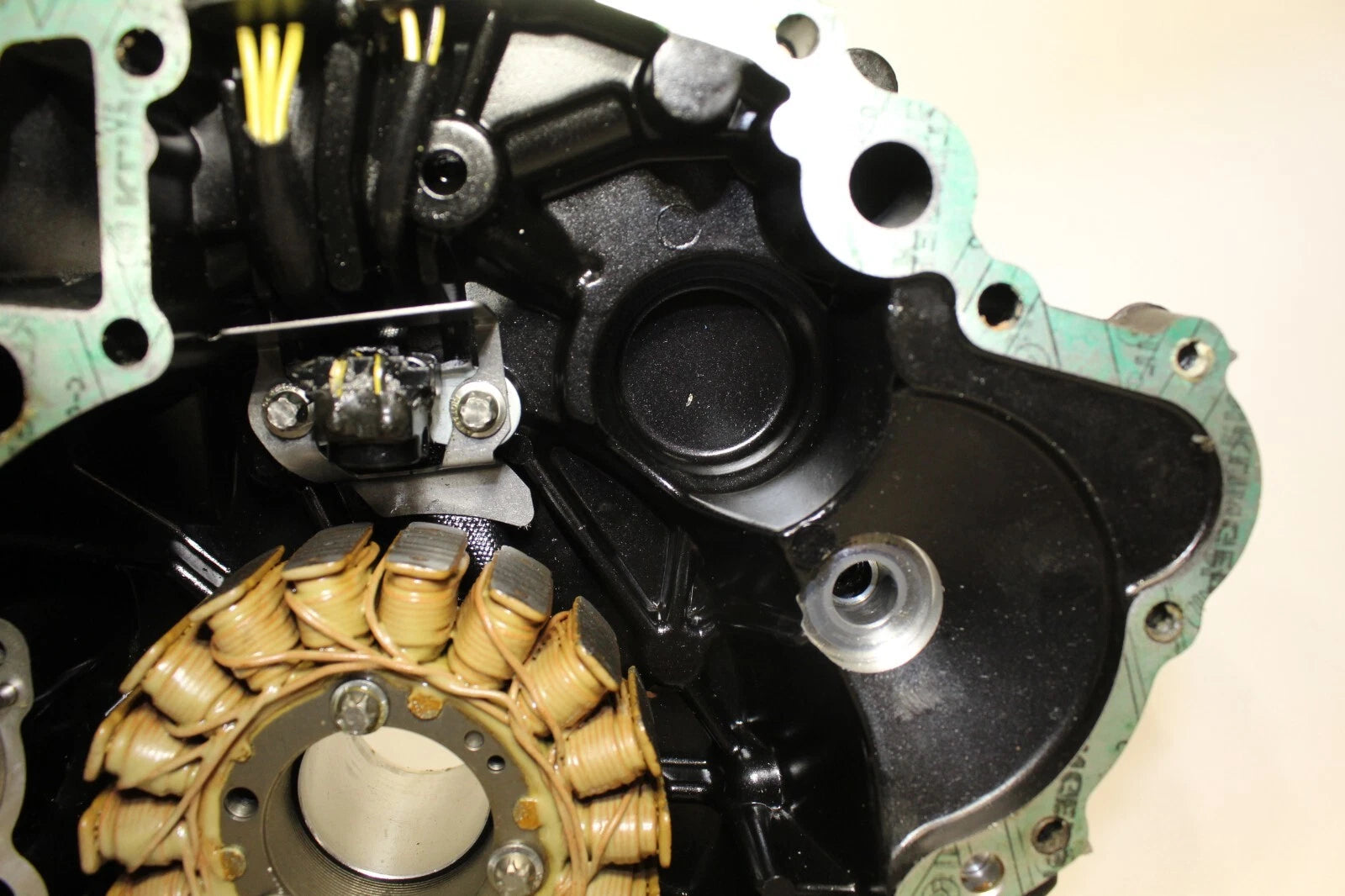 Stator PTO Housing Cover Oil Pump for Seadoo GTX 4TEC 155 (2002)