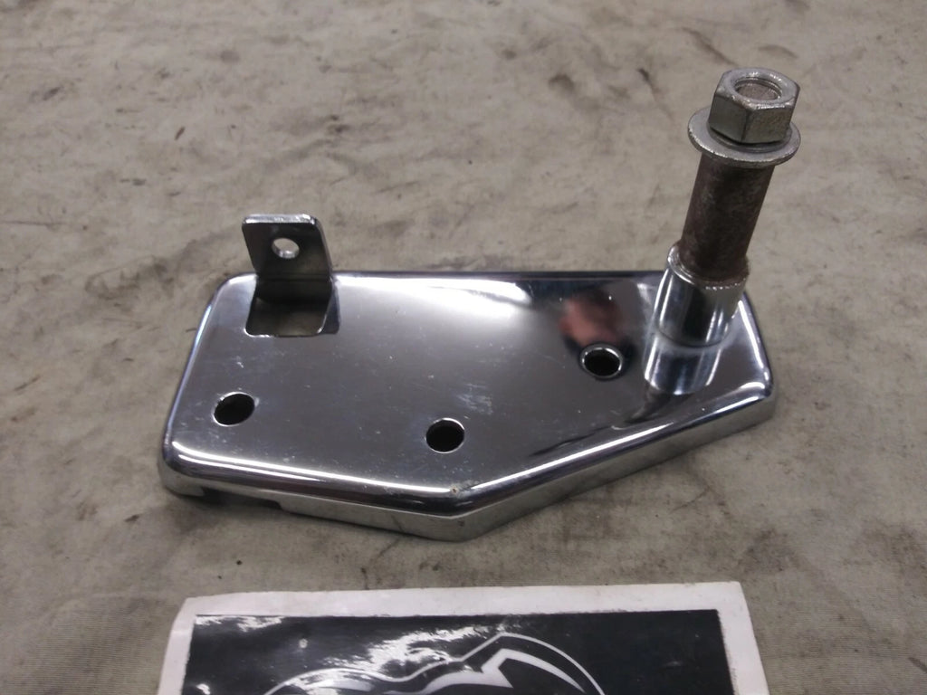 Front Footpeg Mount Bracket for Harley Davidson Shovelhead FXE (1979)