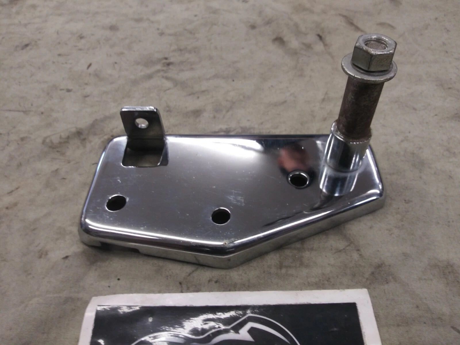 Front Footpeg Mount Bracket for Harley Davidson Shovelhead FXE (1979)