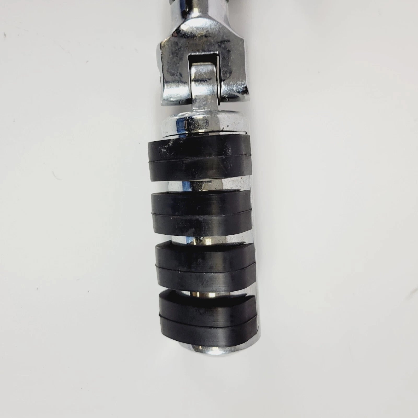 Kuryakyn Large Chrome ISO Offset Mount Foot Pegs for Harley Touring (2000–2023)