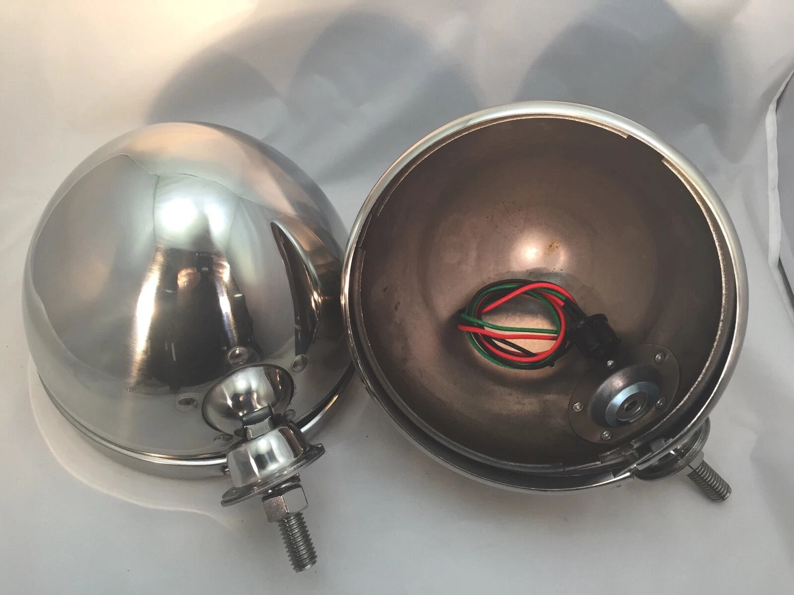7 Inch Stainless Headlight Lamp Buckets Assembly for Street Rod (1933–1955)