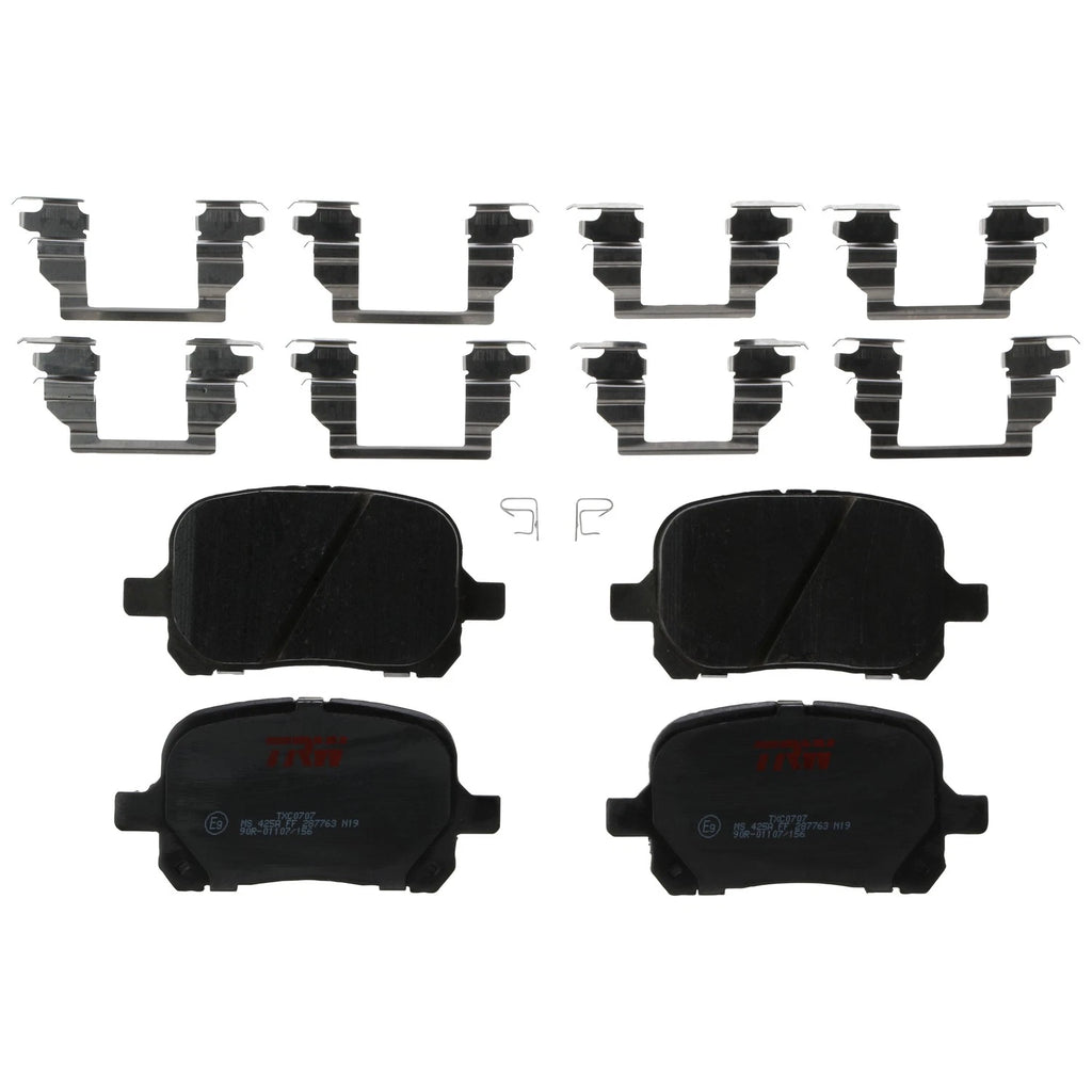 Set of 4 Disc Brake Pads for Toyota Avalon (1998–2004)