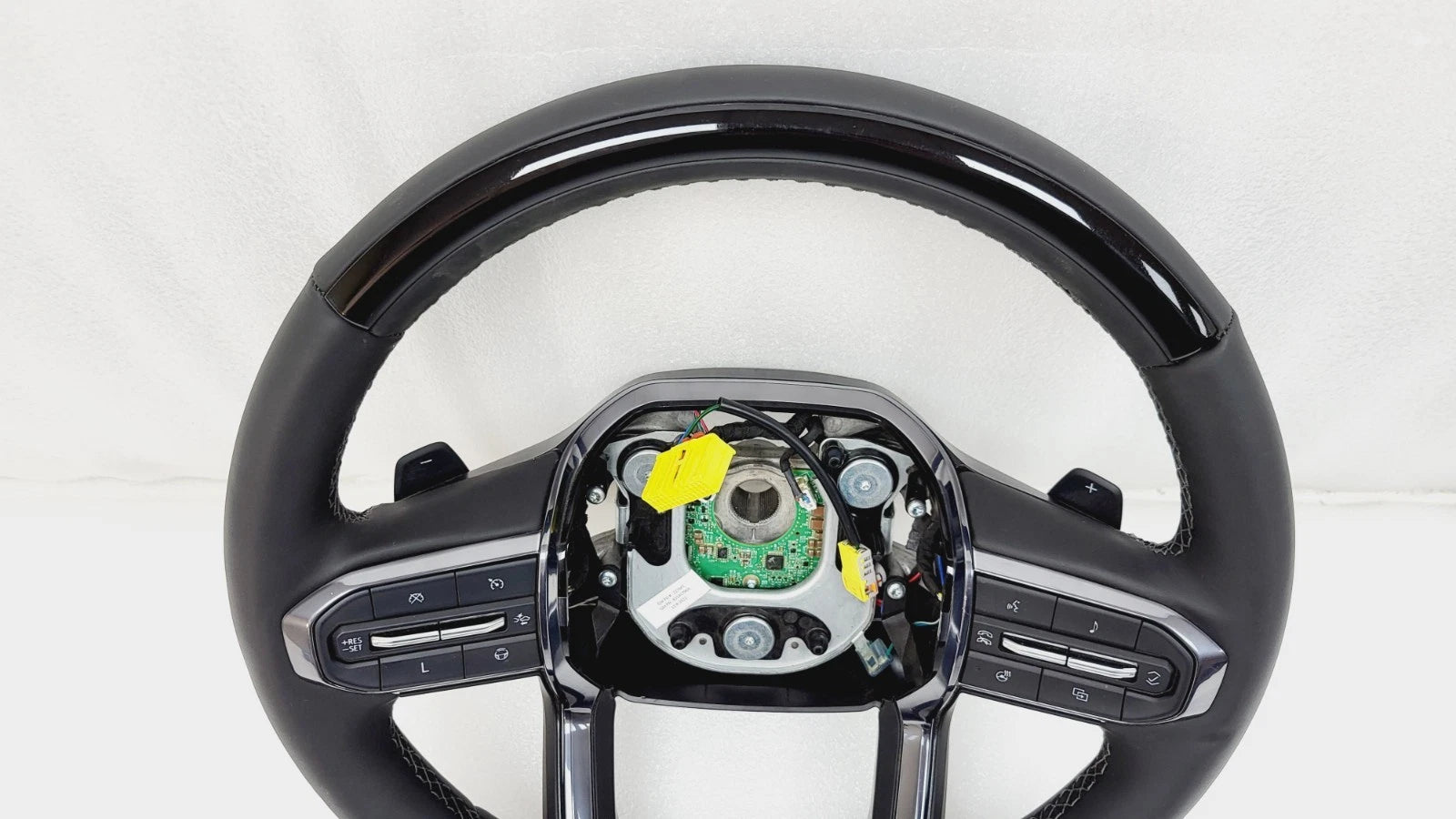 Steering Wheel for GMC Yukon Denali (2025) w/Active Driving Assist 85140790