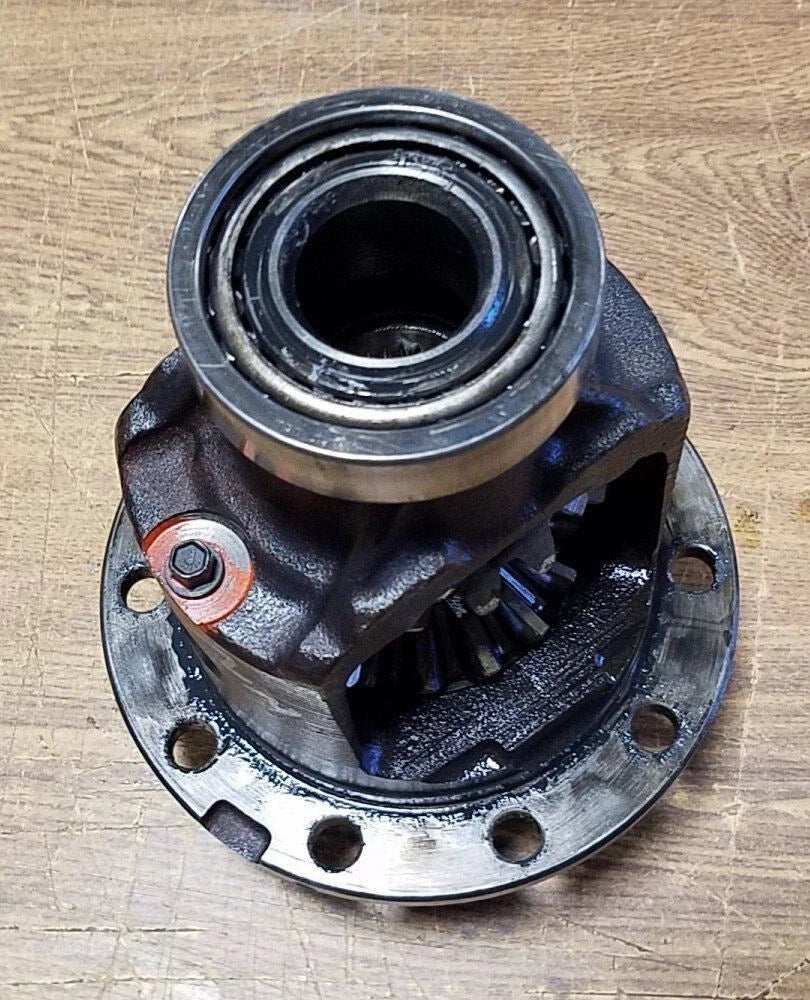 Open Differential Carrier for Ford Thunderbird Cougar (1989–1997)
