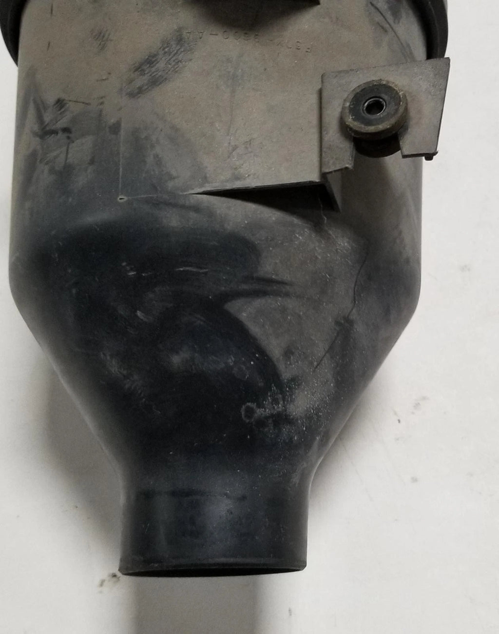 Airbox MAF Housing Assembly for Lincoln Continental 4.6L (1995–2002)