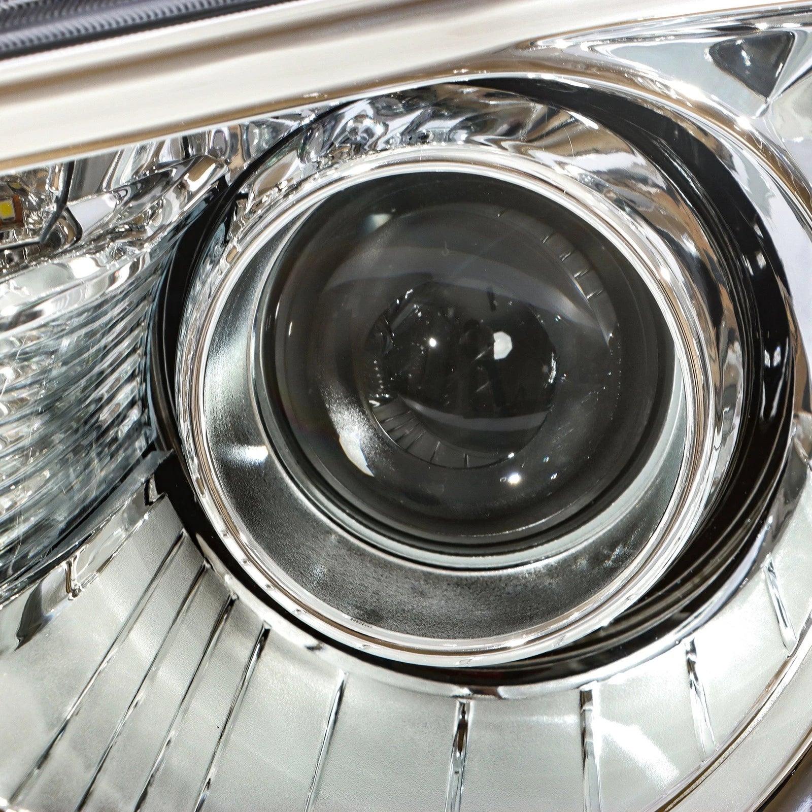Set of 2 Halogen Headlights for Chrysler 300 (2018–2023)
