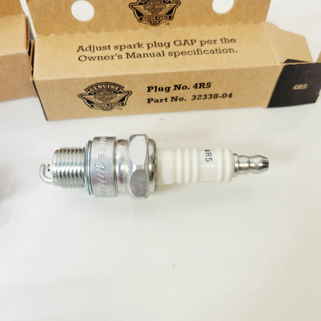 Set of 2 Spark Plugs for Harley-Davidson XL (1971–1978) 4R5 OEM 32338-04