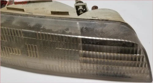 Headlight RH for Lincoln Mark VIII (1993–1996) Grade B
